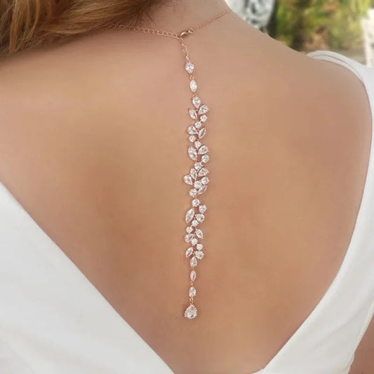 Bijou collier de dos de soirée - vue 1