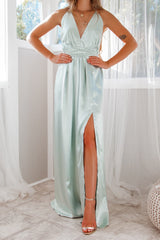 Robe Longue Satin Aqua Élégante