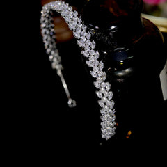 Bandeau Cécile porté par une mariée