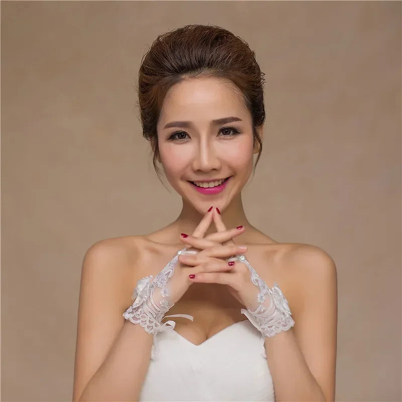 Mitaine blanche de mariage - vue 3