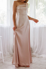 Robe De Mariée Asymétrique En Satin - vue 12