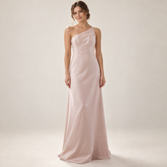 Robe De Mariée Asymétrique En Satin portée