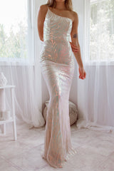 Robe de mariée asymétrique irisée, vue d'ensemble