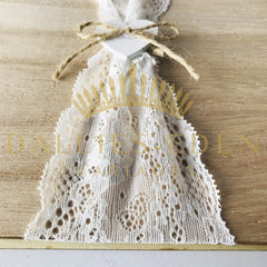 Livre d'or en bois, détail