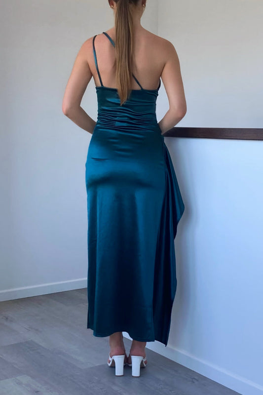 Robe Satin Drapée Fente Élégante