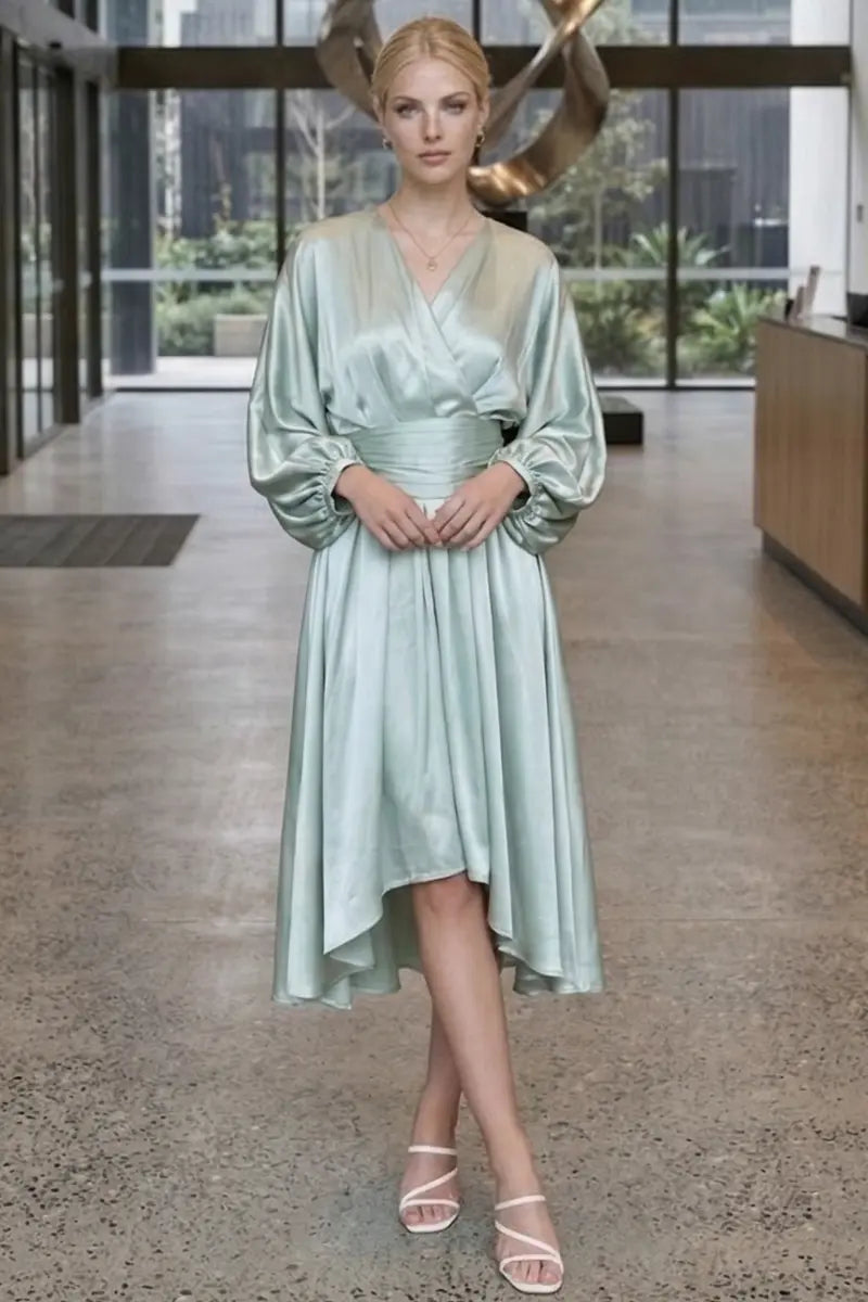 Robe Satin Cache-Cœur Mi-Longue