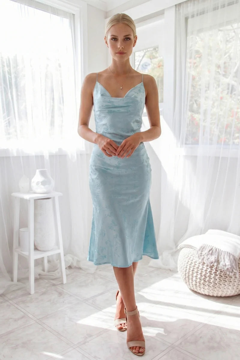 Robe Satin Dos Nu Romantique