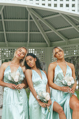 Robe Longue Satin Aqua Élégante