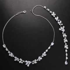 Bijou collier de dos de soirée - vue 3