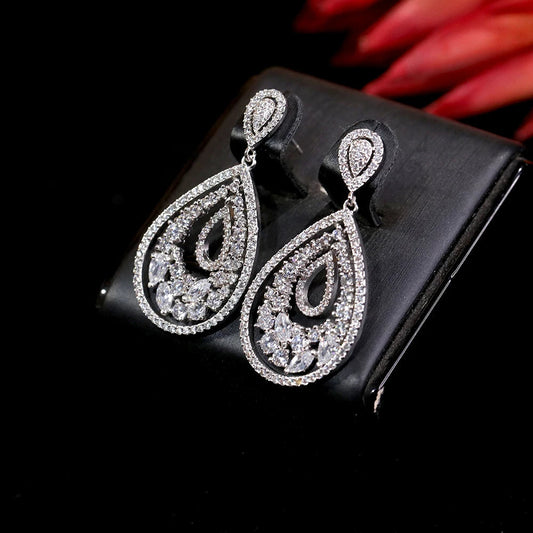 Boucle d'Oreilles Mariage Jeune Femme - vue 1