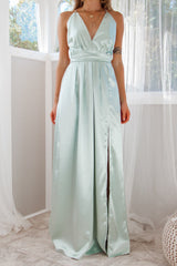 Robe Longue Satin Aqua Élégante