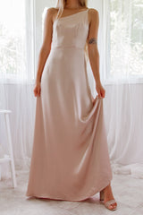 Robe De Mariée Asymétrique En Satin - vue 15
