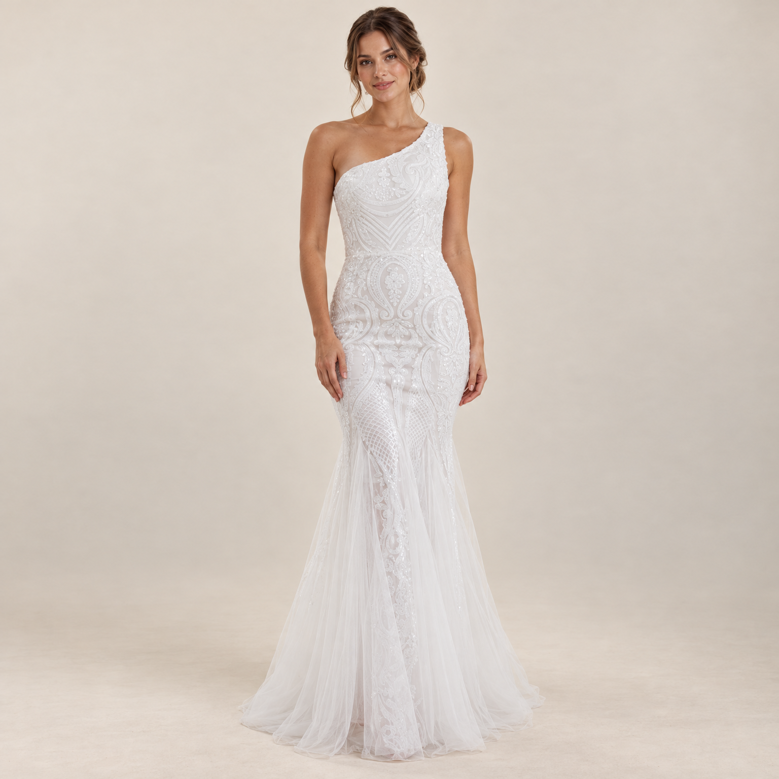 Robe De Mariée Asymétrique Pailletée portée