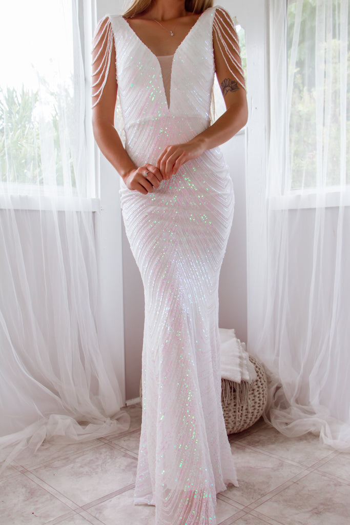 Robe de mariée longue à sequins Valencia portée, mise en situation