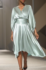 Robe Satin Cache-Cœur Mi-Longue - vue 1